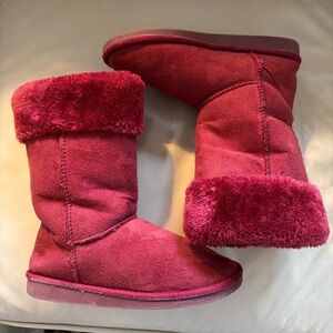 Girls Arnina Cozy Red Boots Sz 5.5